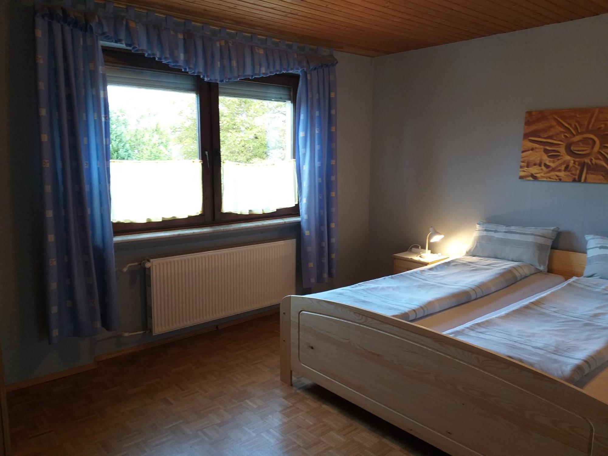 Apartment Zwei Schlafzimmer- Betten In Komforthoehe Baumholder Luaran gambar
